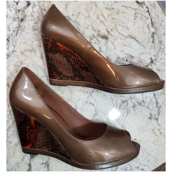 Donald J pliner bronze wedge - Picture 3 of 6